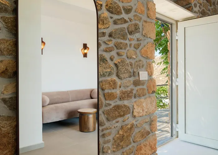 Trinitas Mare Psarou Psarou (Mykonos)