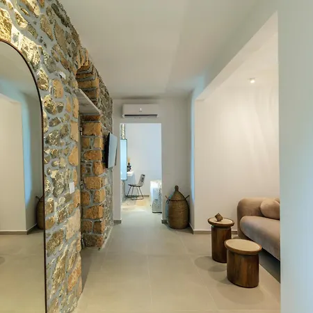 Trinitas Mare Psarou *