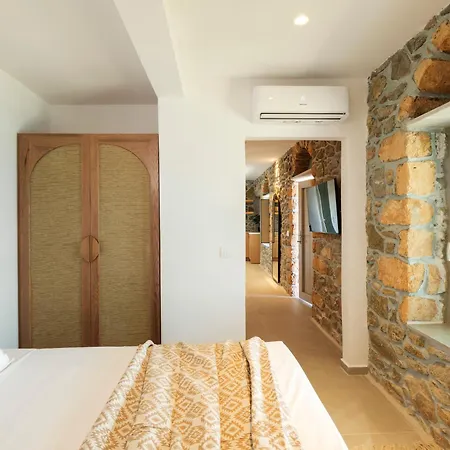 Trinitas Mare Psarou Appartement *